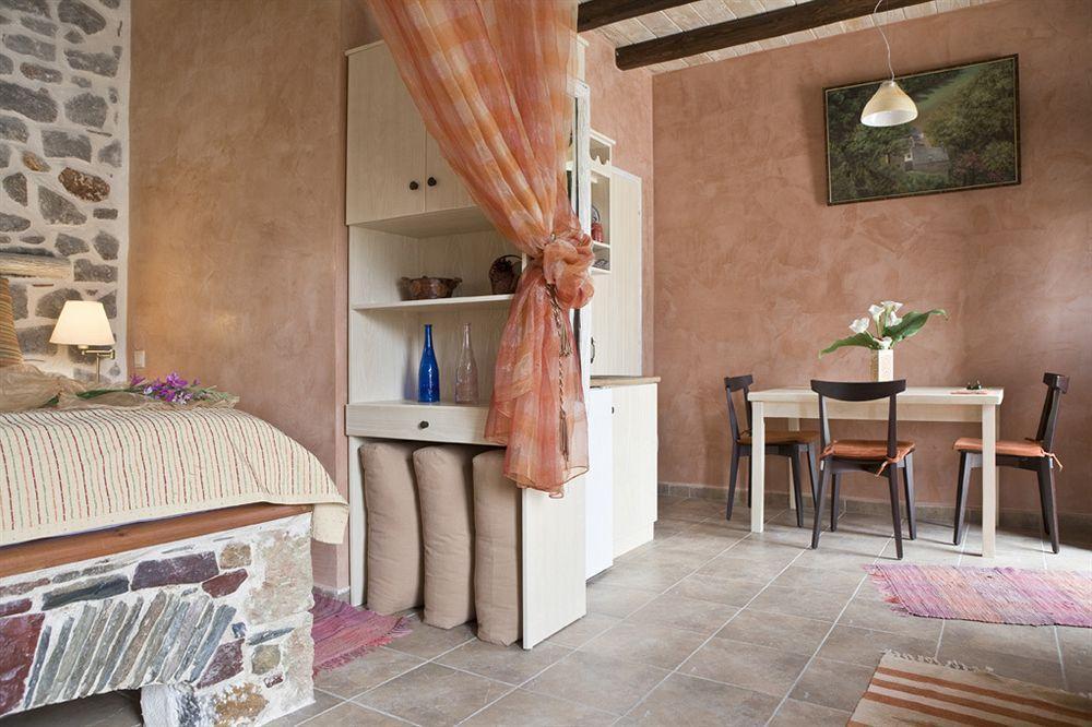 Elixirion Guest House Karavostásion Esterno foto